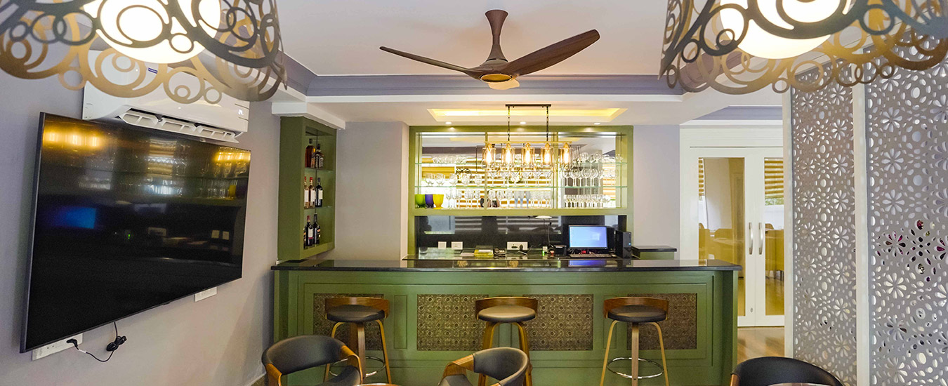 Delight in Café scenes